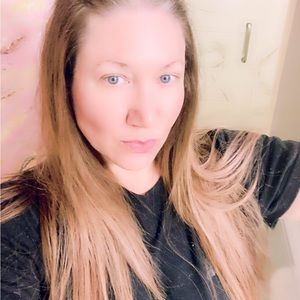 Meet your Posher, Leslie